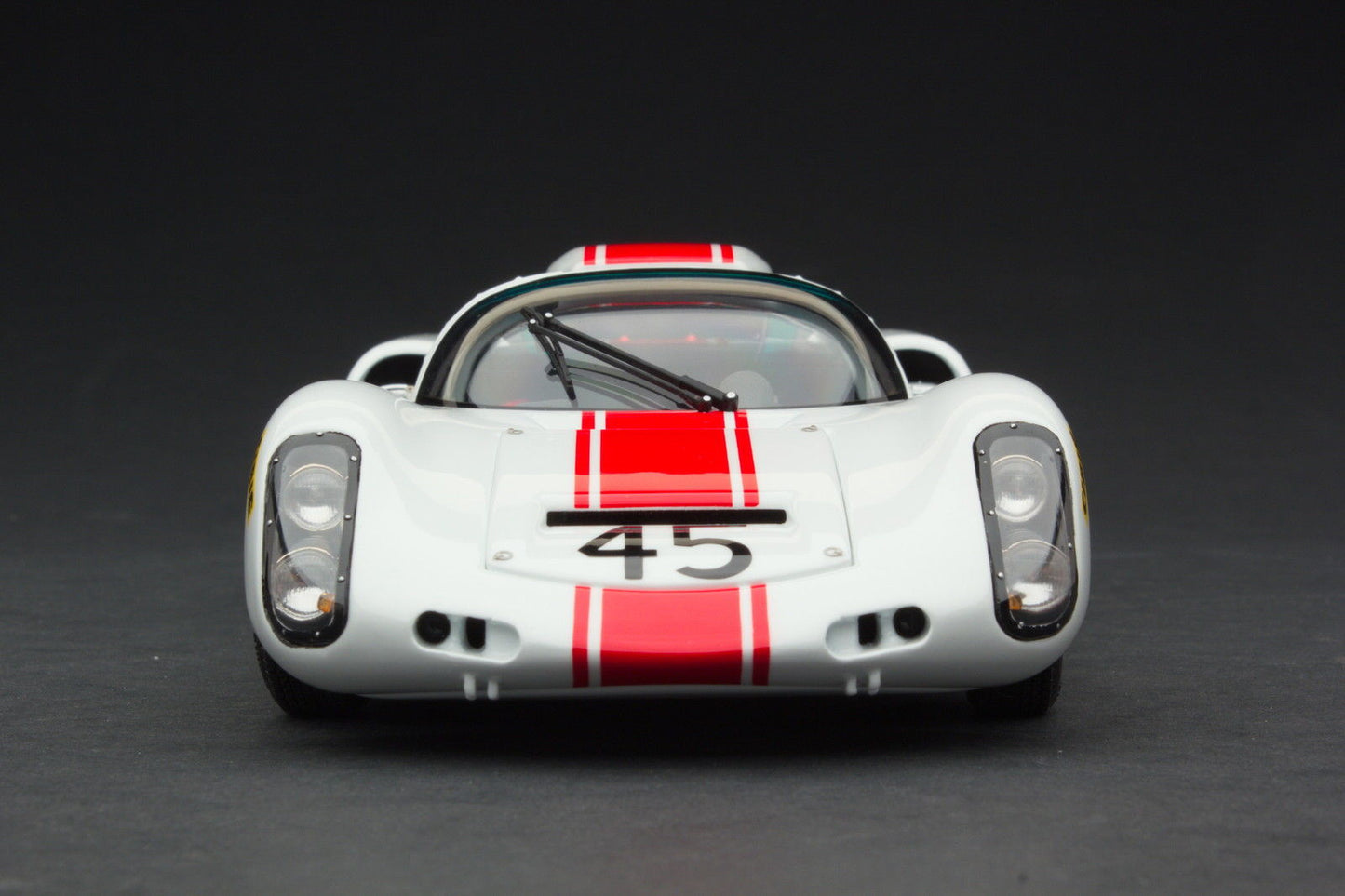 EXOTO 1:18 1968 Porsche 910 #45 Le Mans 24 Hours Jean-Pierre Hanrioud, André Wicky MTB00062B