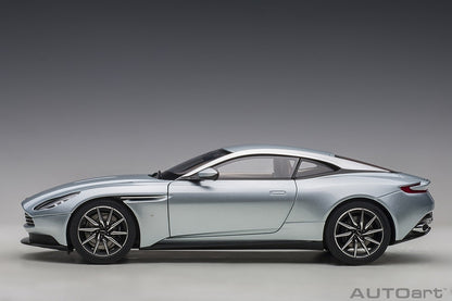 AUTOART 1/18 ASTON MARTIN DB11 (SKYFALL SILVER) 70267