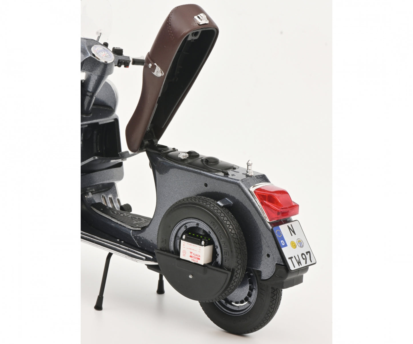 Schuco 1:10 Vespa PX 125 grigio 450667300