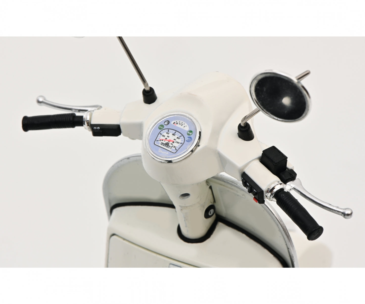 Schuco 1:10 Vespa PX 150 White 450667400